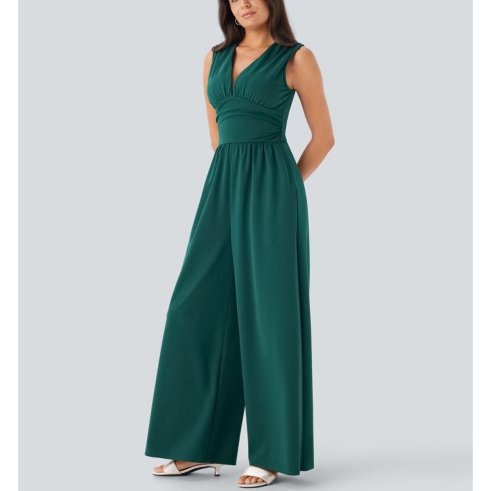 HALARA Deep Green Sleeveless Wide-Leg Jumpsuit